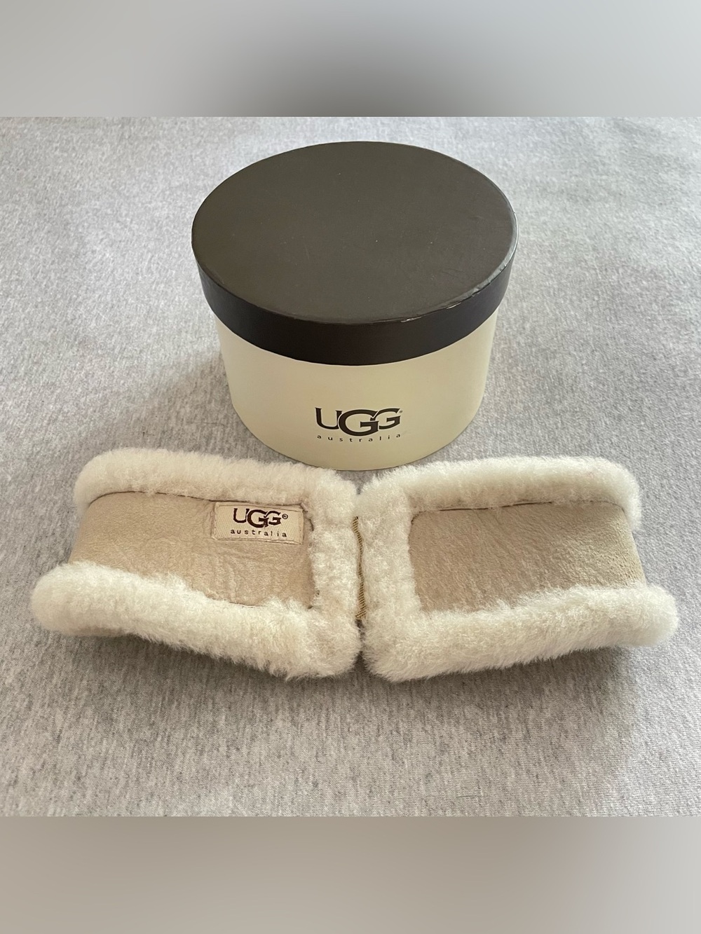 UGG Women’s Chestnut Sheepskin Headband Chestnut/Shearling warm, cozy